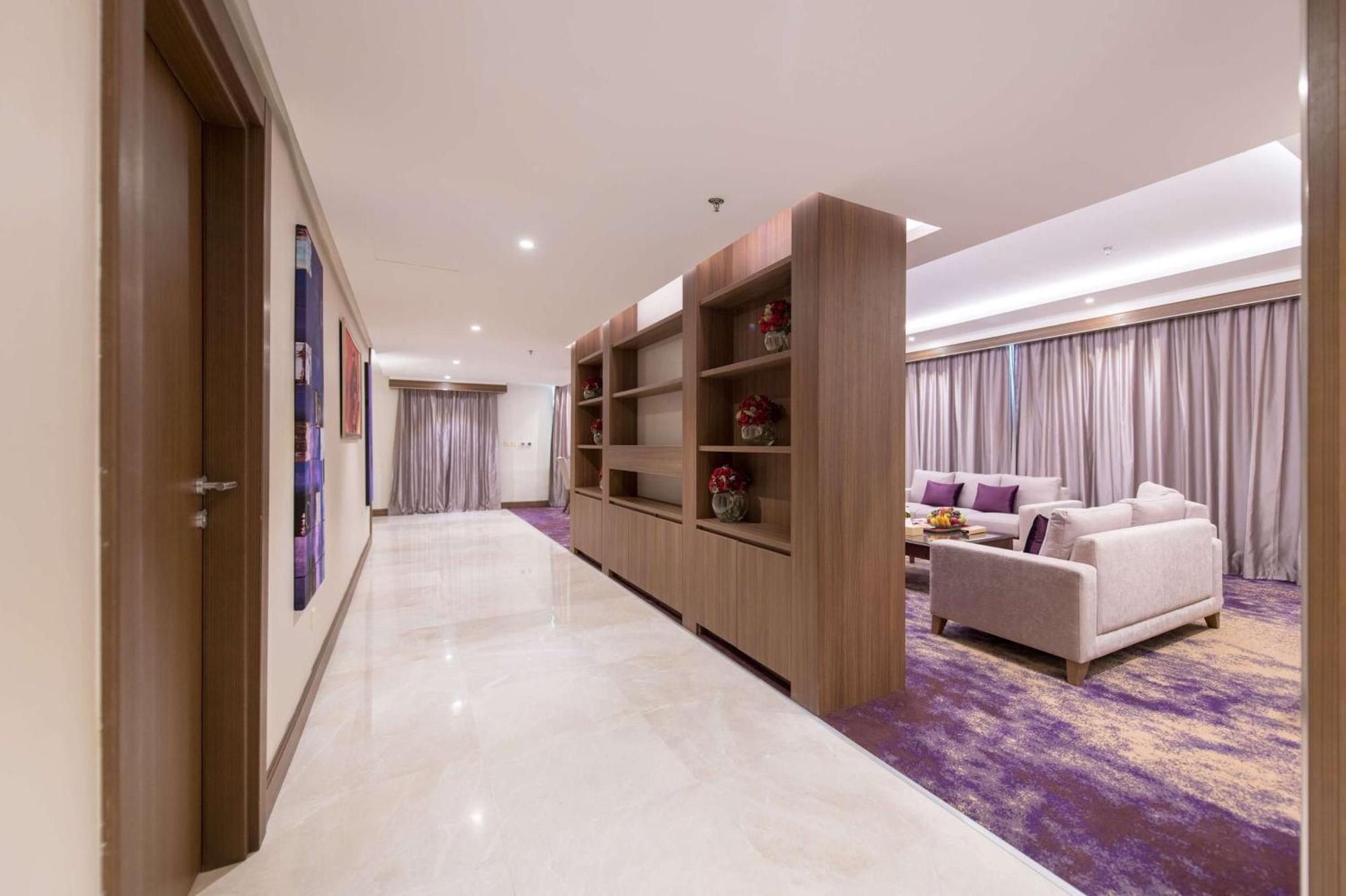 Hotel Ramada By Wyndham Continental Djeddah Extérieur photo