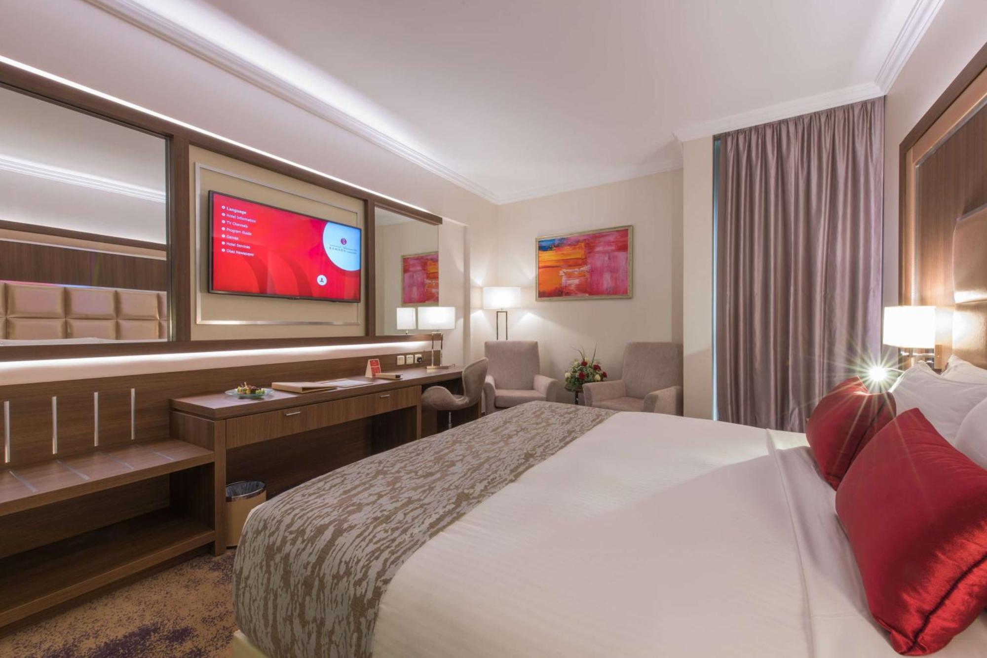 Hotel Ramada By Wyndham Continental Djeddah Extérieur photo