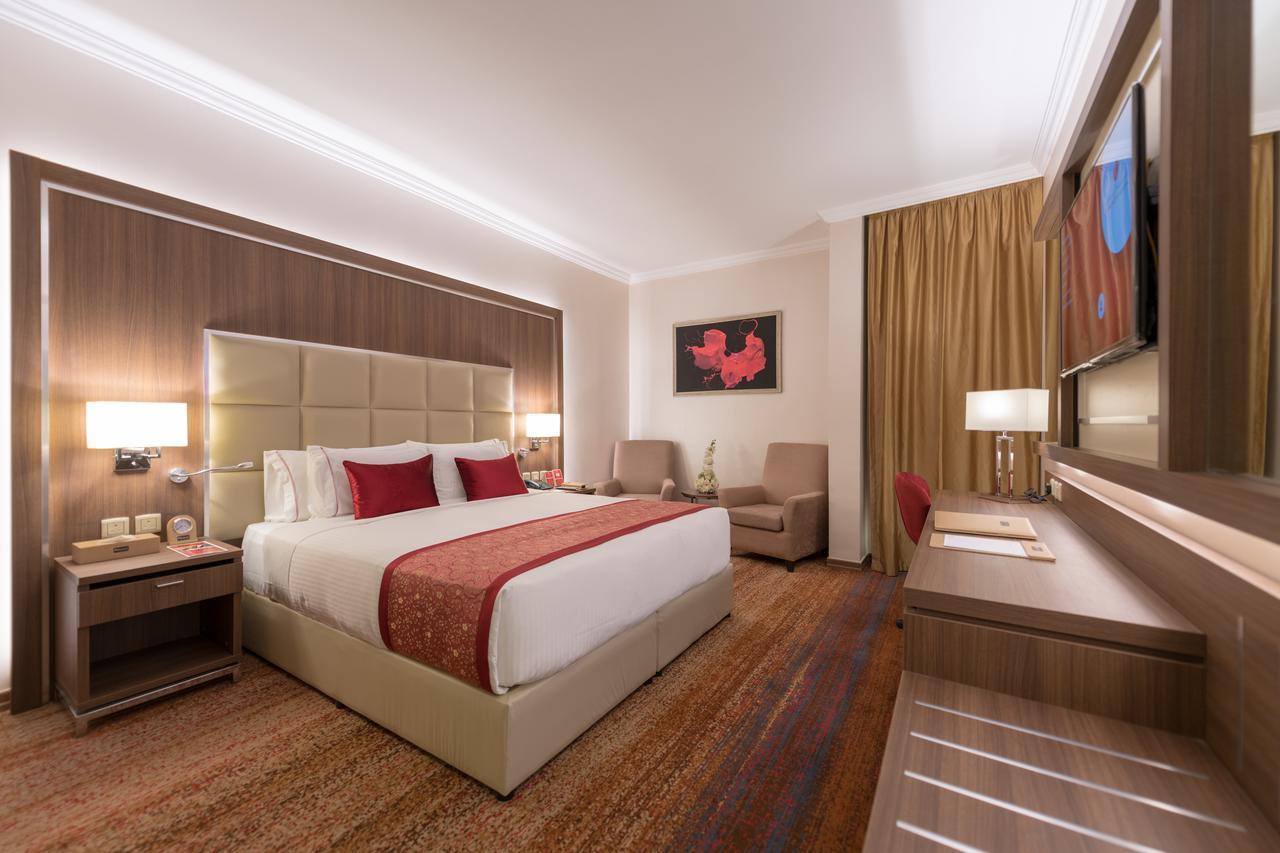 Hotel Ramada By Wyndham Continental Djeddah Extérieur photo