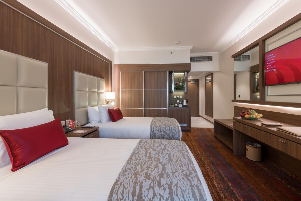 Hotel Ramada By Wyndham Continental Djeddah Extérieur photo