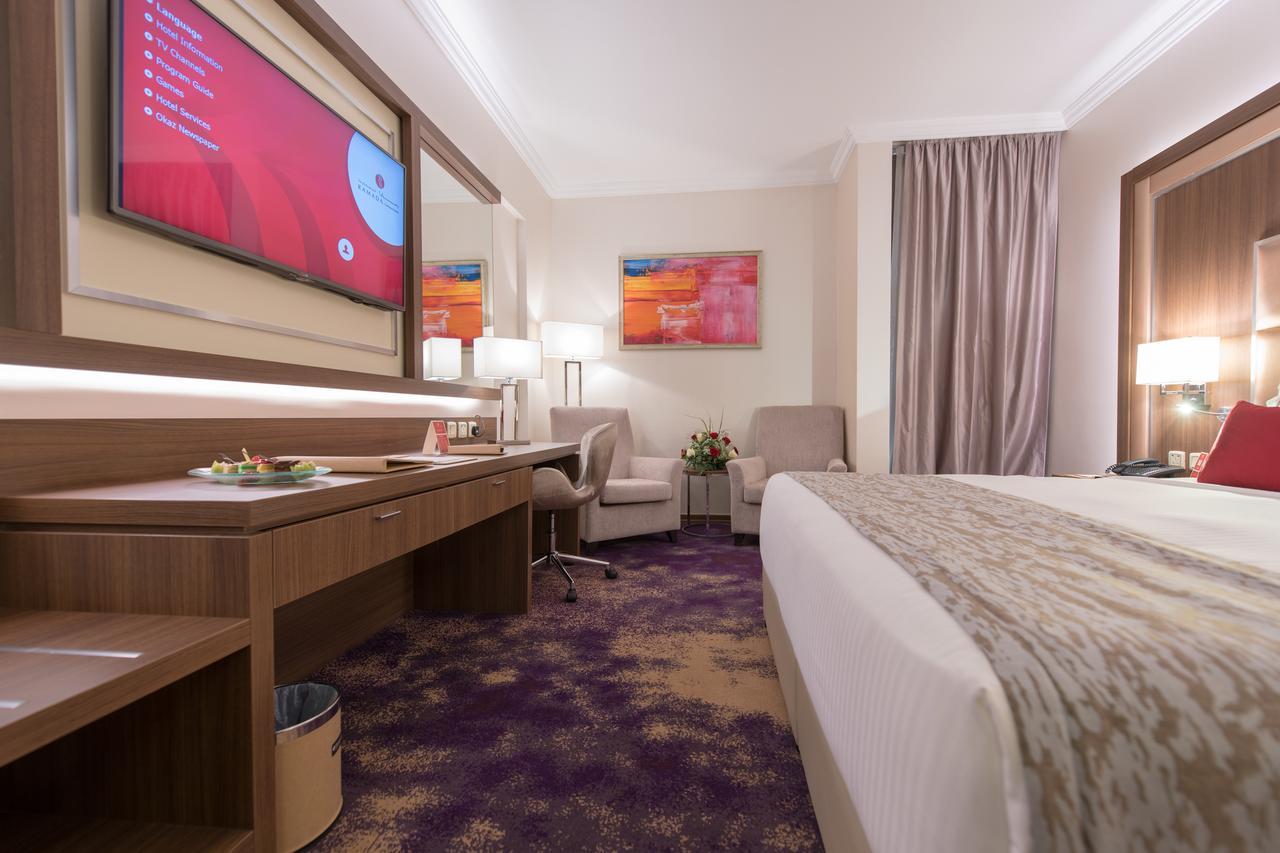 Hotel Ramada By Wyndham Continental Djeddah Extérieur photo