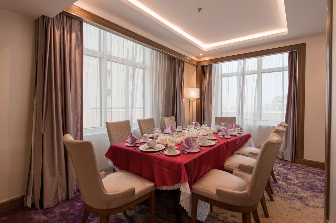 Hotel Ramada By Wyndham Continental Djeddah Extérieur photo