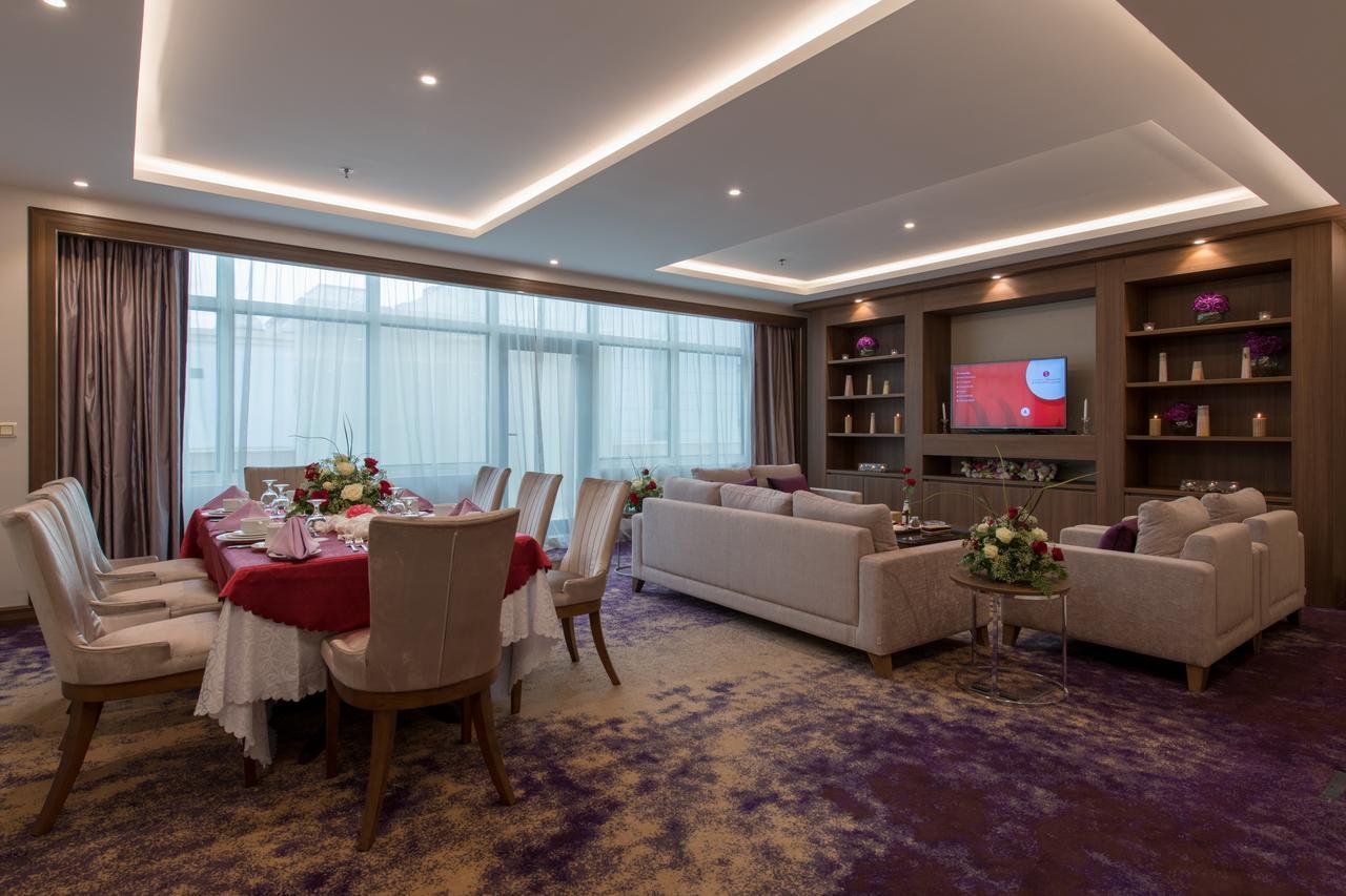 Hotel Ramada By Wyndham Continental Djeddah Extérieur photo