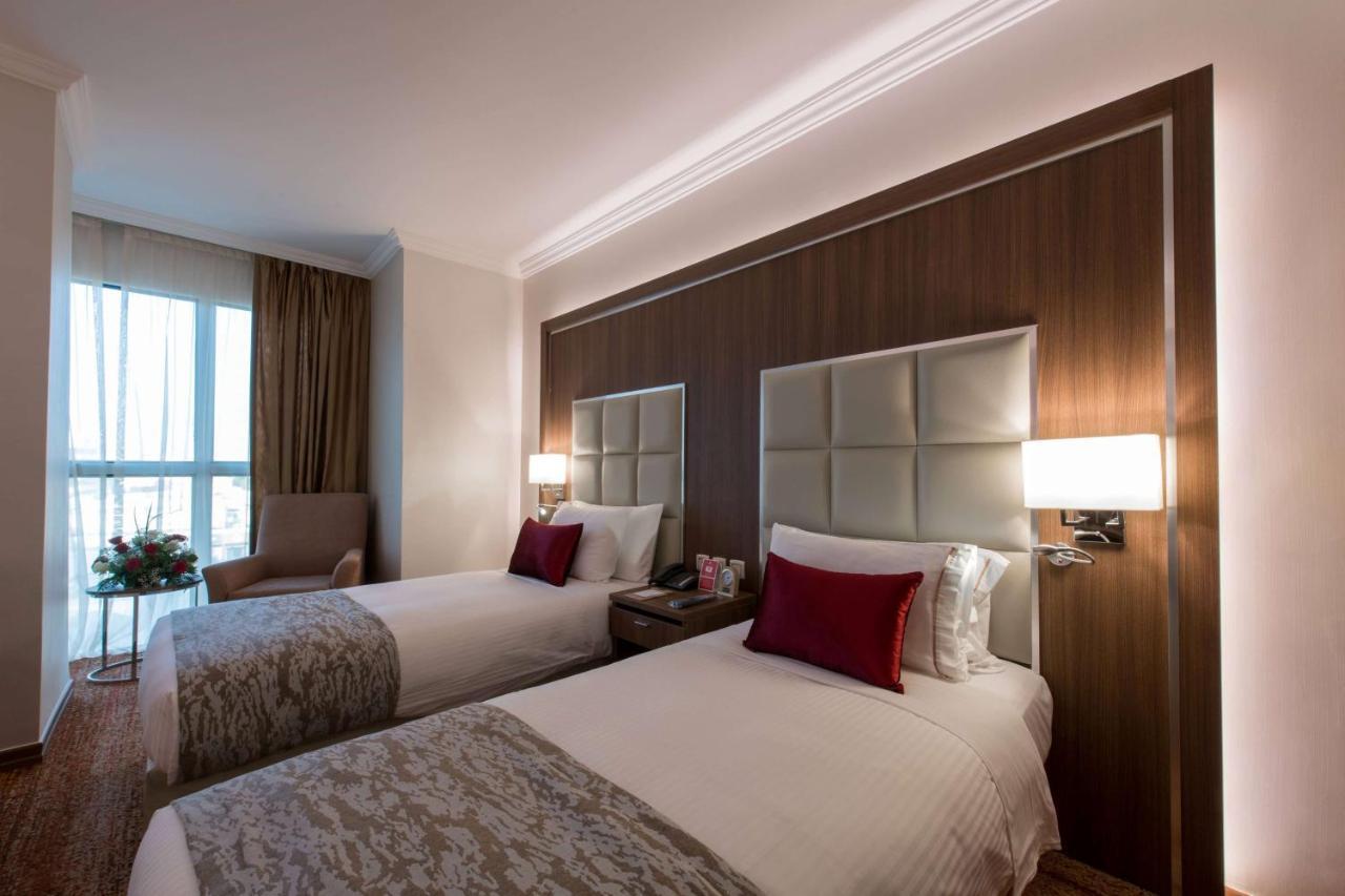 Hotel Ramada By Wyndham Continental Djeddah Extérieur photo